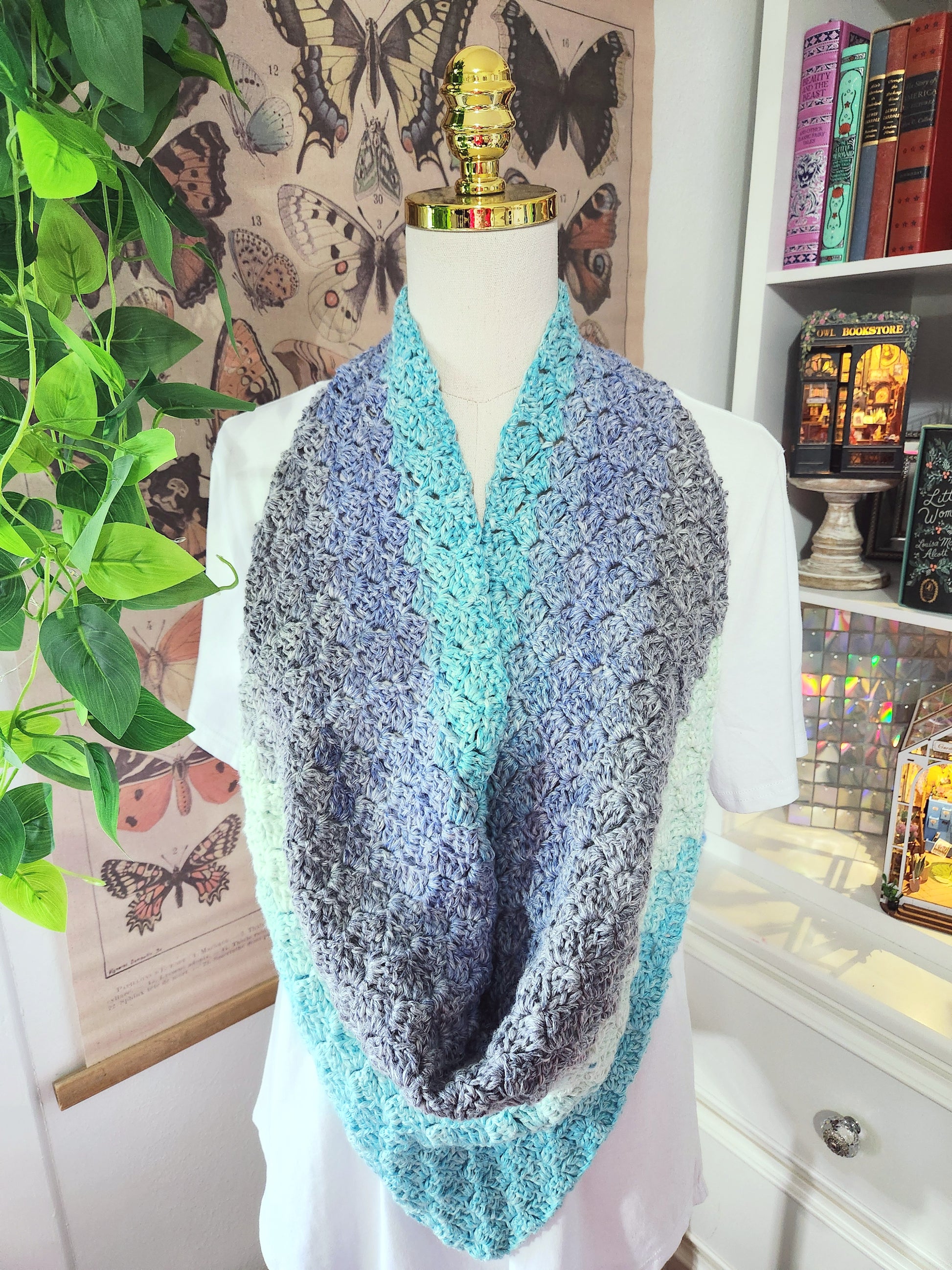 blue gradient scarf