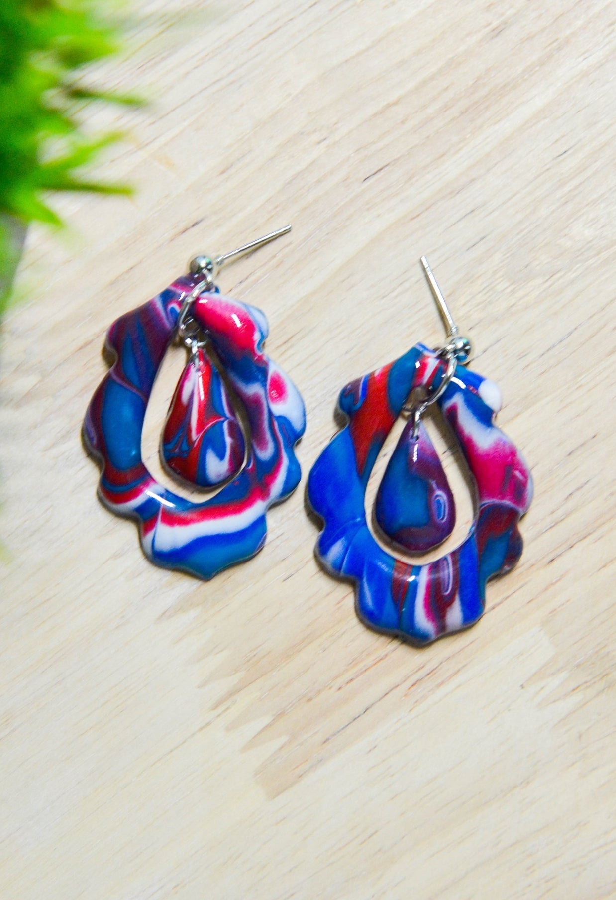 Marbled Red White and Blue Deco Earrings