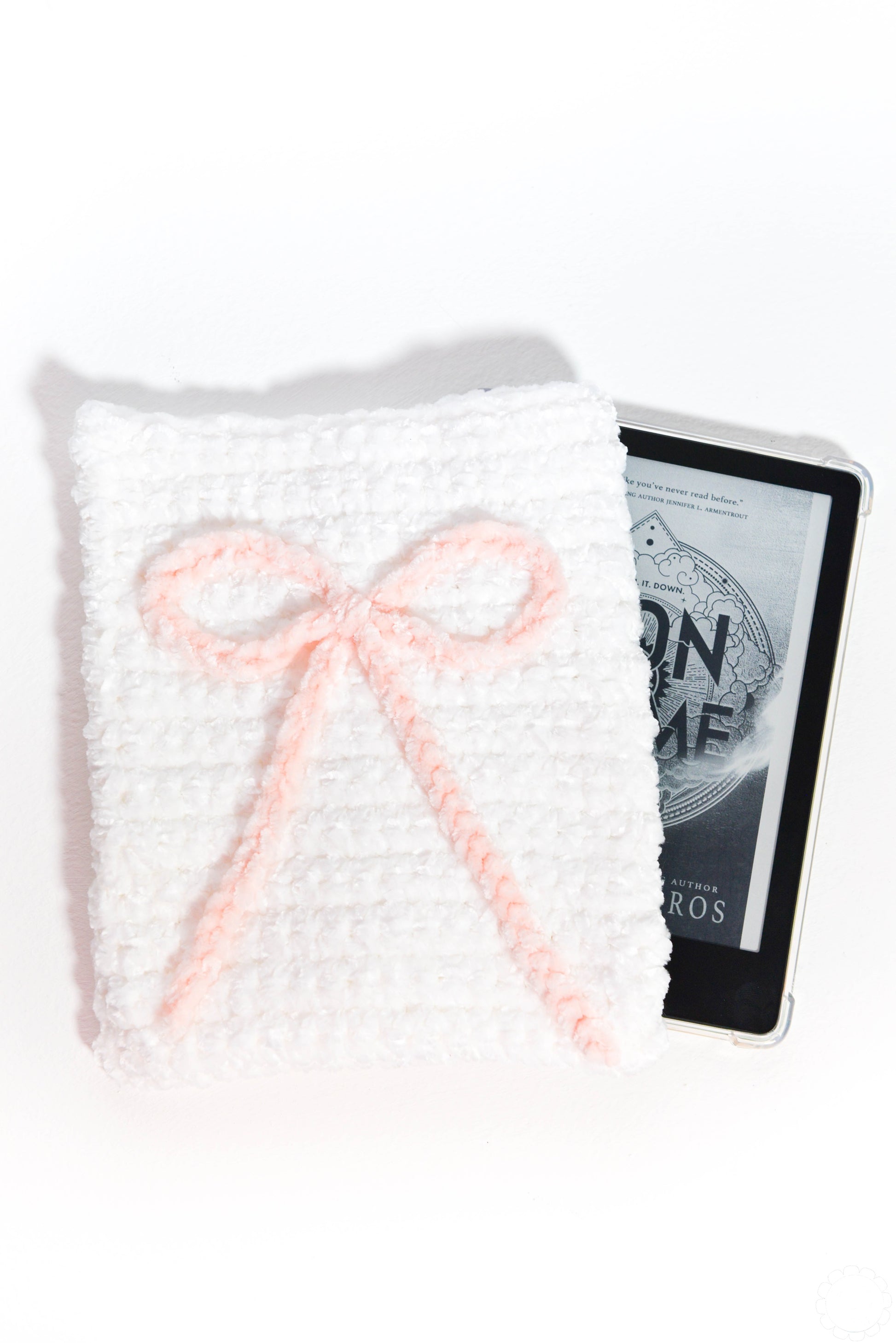 Crushed Velvet Light Pink Bow E-Reader Crochet Sleeve